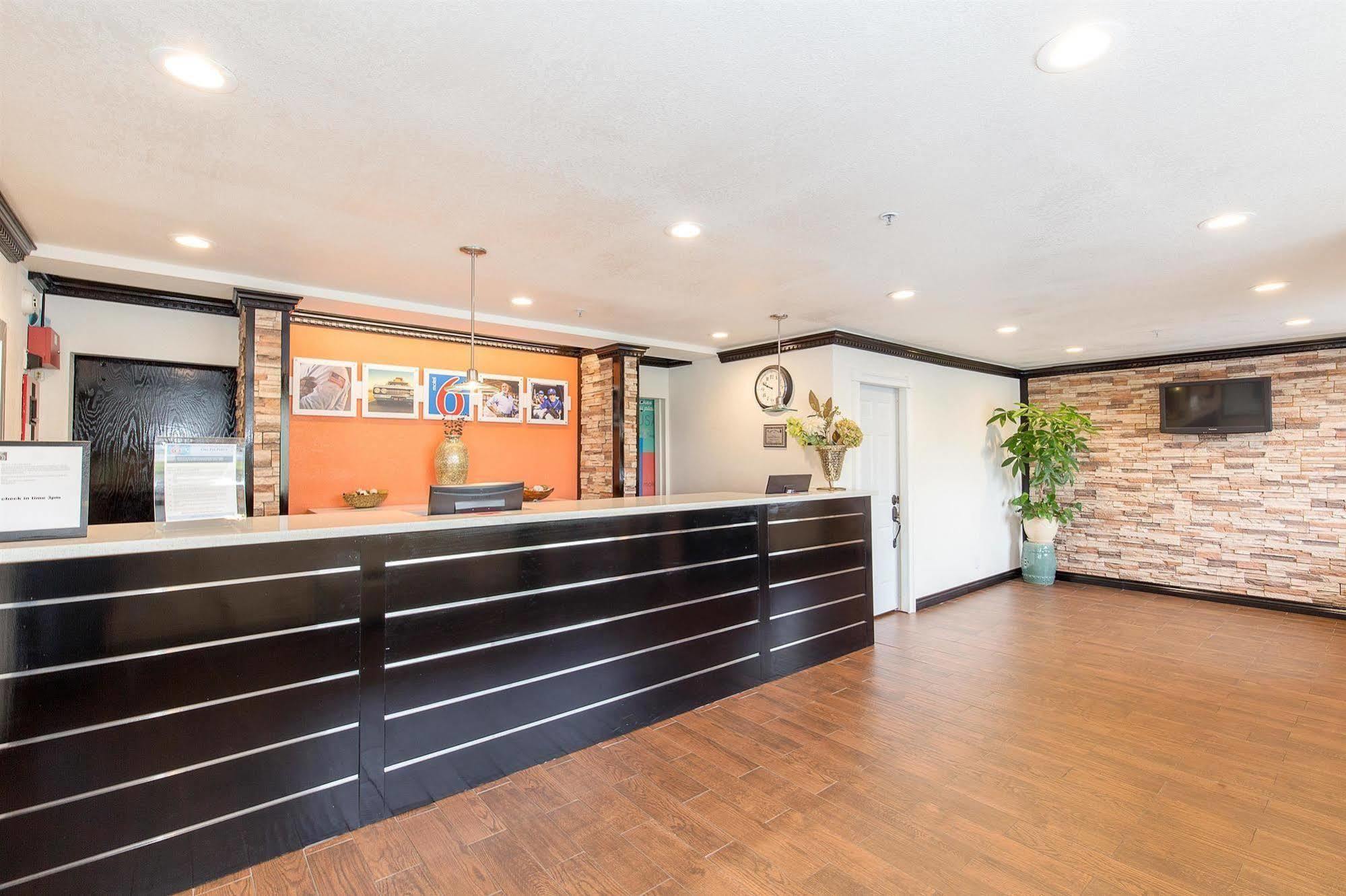 Motel 6 Vallejo - Maritime North Bagian luar foto